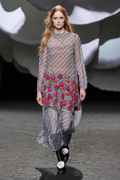 Look 66